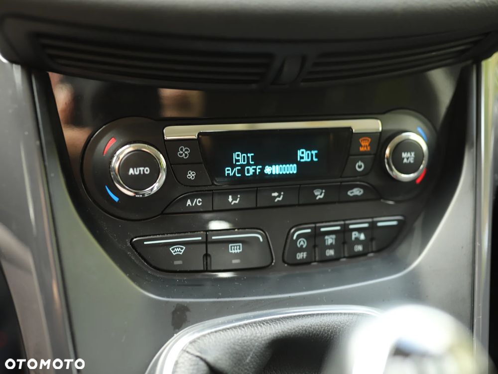 Ford Kuga 1.5 EcoBoost 2x4 Black & Silver - 6