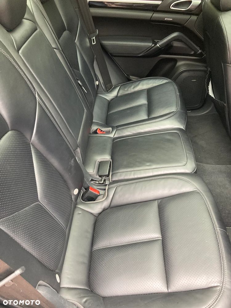 Porsche Cayenne Platinum Edition - 22