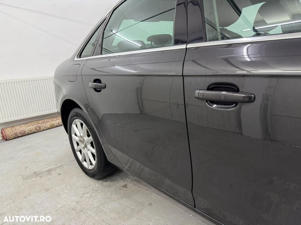 Audi A4 2.0 TDI DPF Attraction - 24