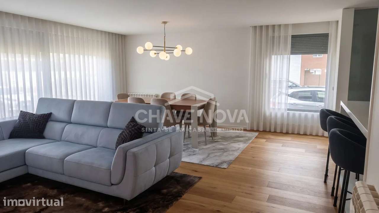 T3 Como Novo c/ 2 Lugares de Garagem na Madalena - CO - Grande imagem: 4/13
