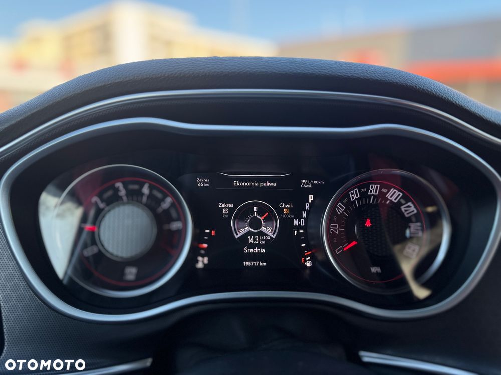 Dodge Challenger 3.6 SXT Plus - 17