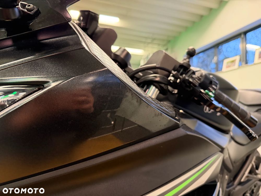 Kawasaki Ninja 300 ABS - 14