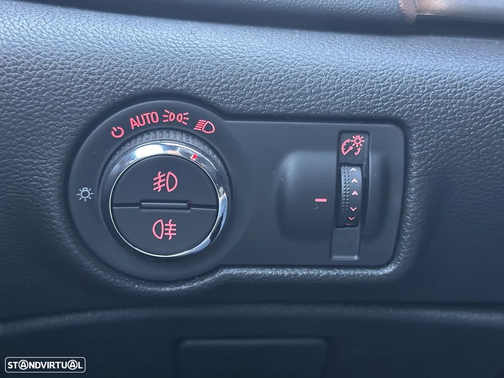 Opel Astra GTC 1.6 CDTi S/S J20 - 16