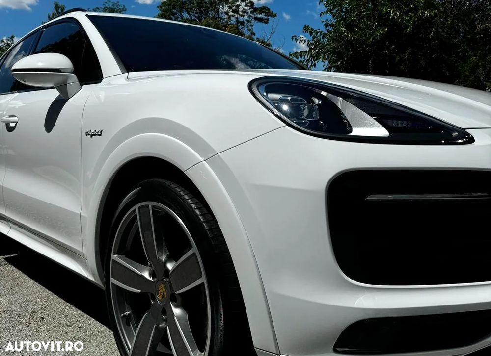 Porsche Cayenne E-Hybrid - 10