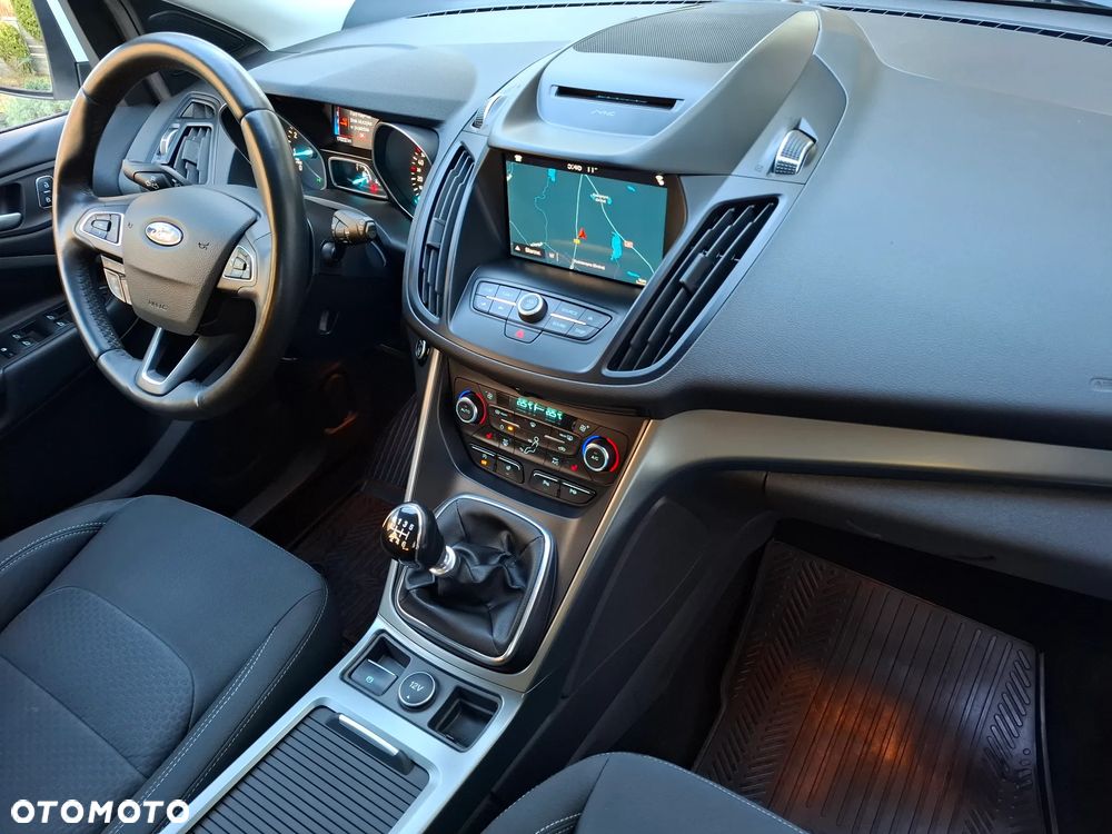 Ford Kuga 1.5 EcoBoost 2x4 Titanium - 13