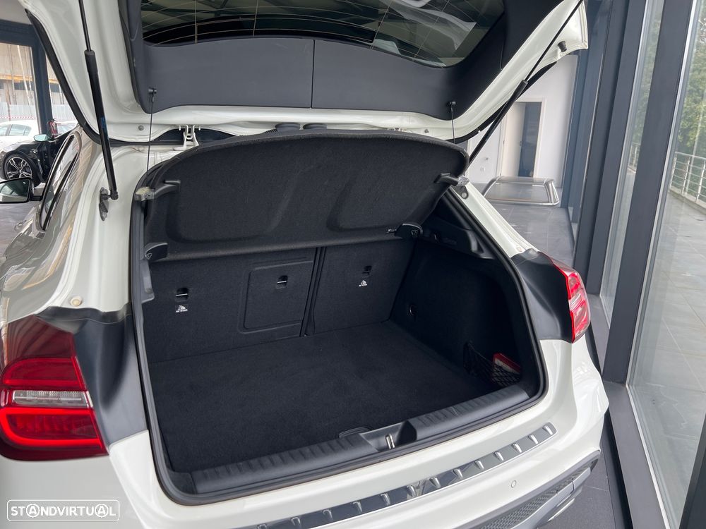 Mercedes-Benz GLA 220 - 9