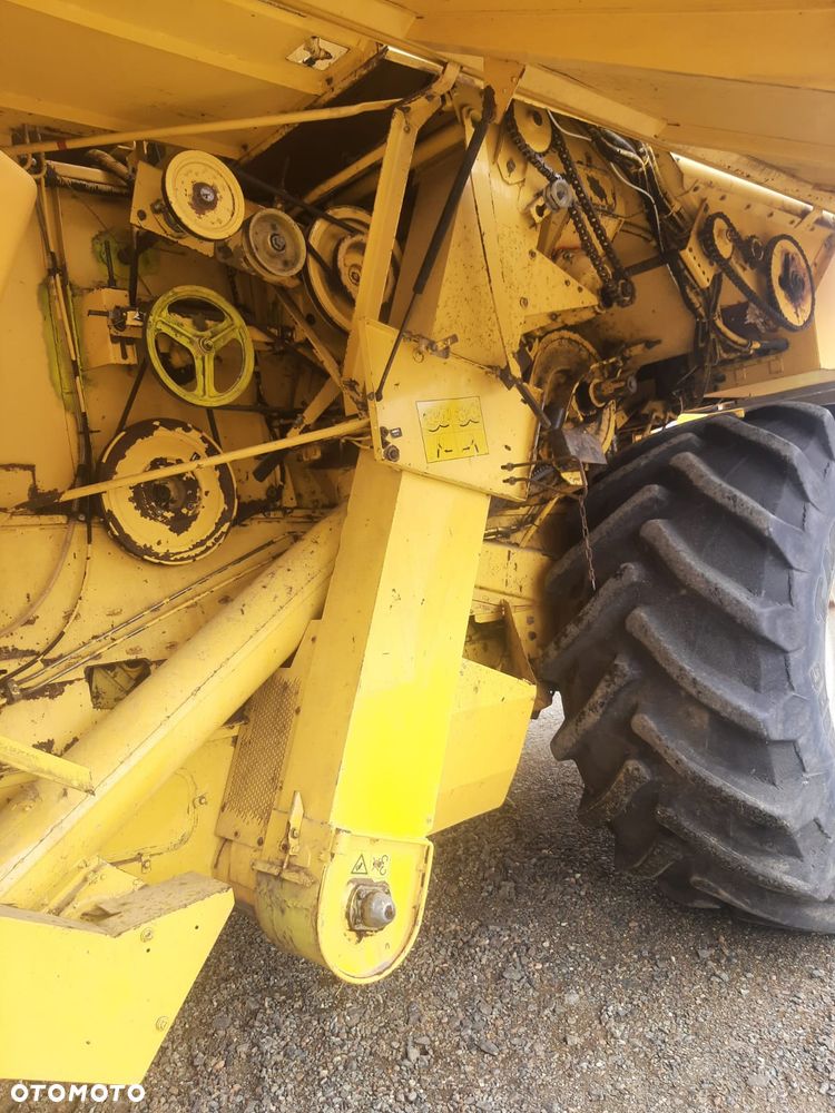New Holland TX66 - 7