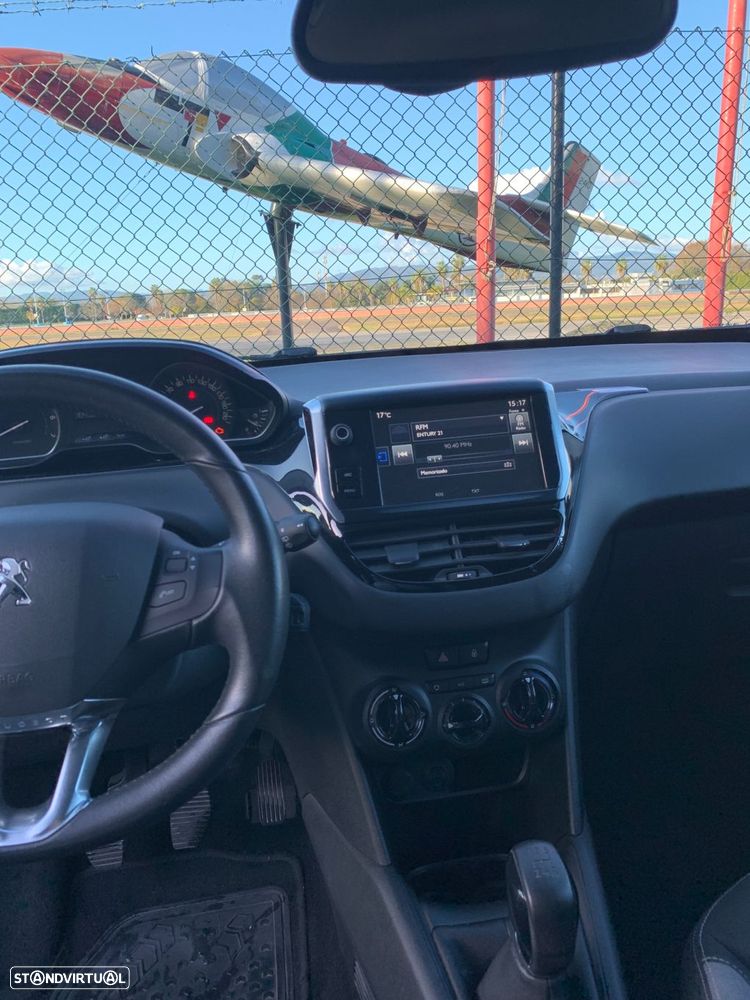 Peugeot 208 1.2 PureTech Allure - 33