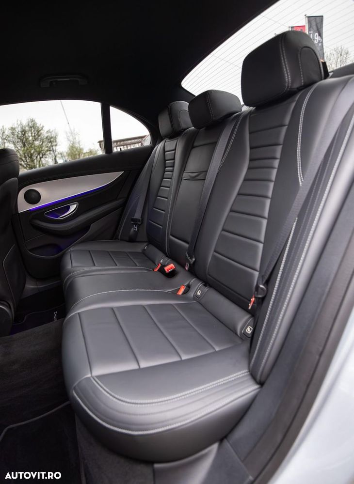 Mercedes-Benz E - 12