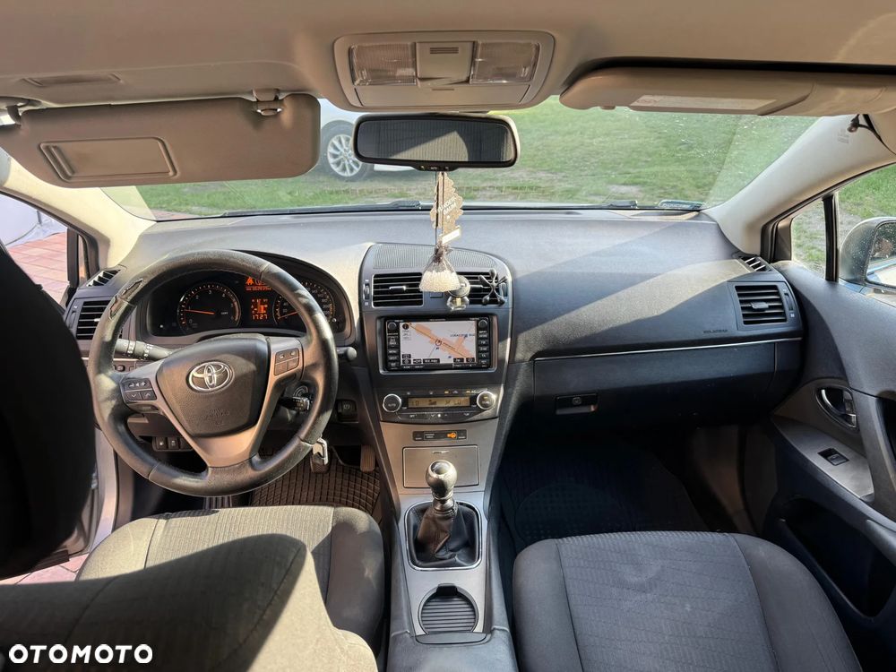 Toyota Avensis 2.0 D-4D Premium - 4