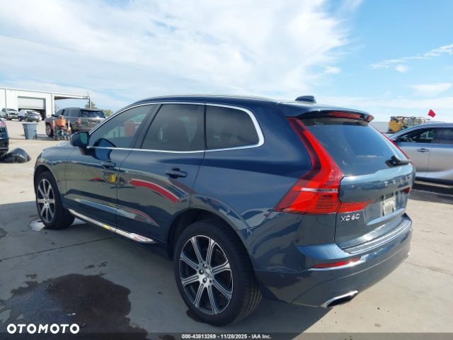 Volvo XC 60 - 4