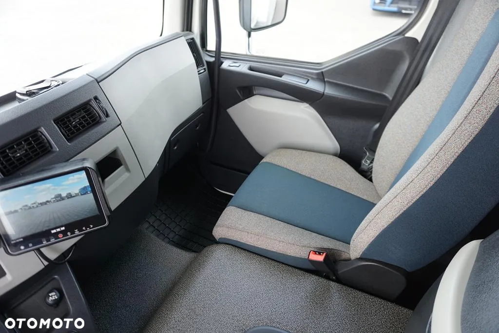 Volvo FL / 280 / EURO 6 / IZOTERMA + WINDA / 18 PALET / ŁAD. 9540 KG - 32