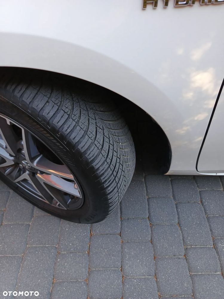 Toyota Auris 1.8 HSD Prestige NAVI - 21