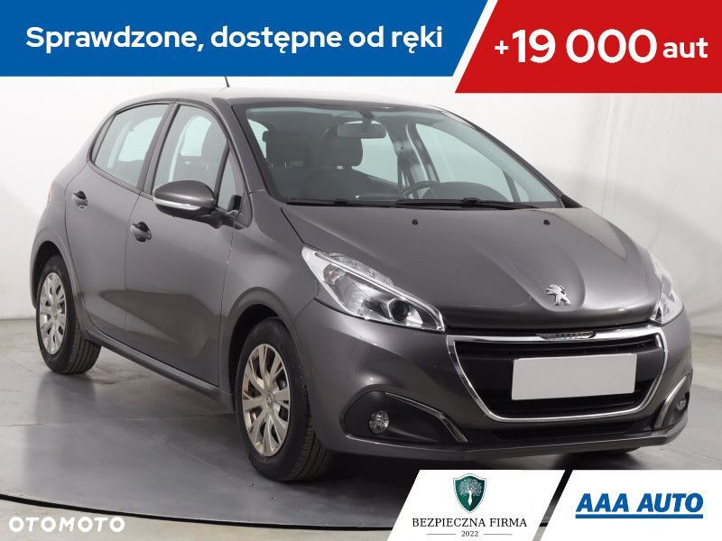 Peugeot 208 - 1