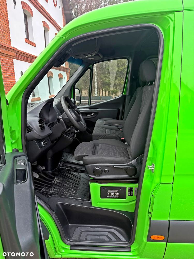 Mercedes-Benz Sprinter 907.223 - 7