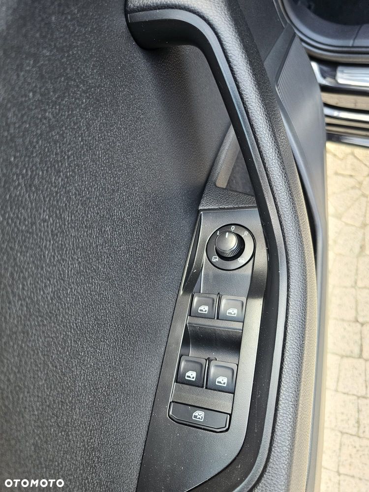 Skoda Superb 2.0 TDI DSG Ambition - 18