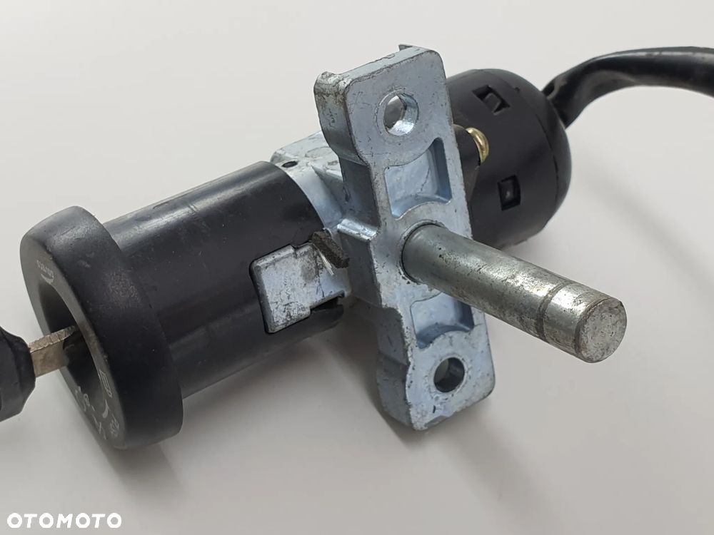 Stacyjka Kluczyk Zamek  Skuter Govecs Go - 4