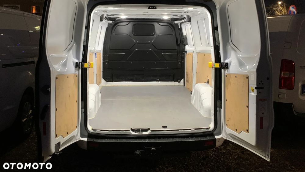 Ford CUSTOM VAN L2H1 300L LONG MAXI Wzmocniony Hak 2,8t. Mocny silnik 2.0 130KM EURO6 FVAT23 HOMOLOGACJA VAT-1 - 4