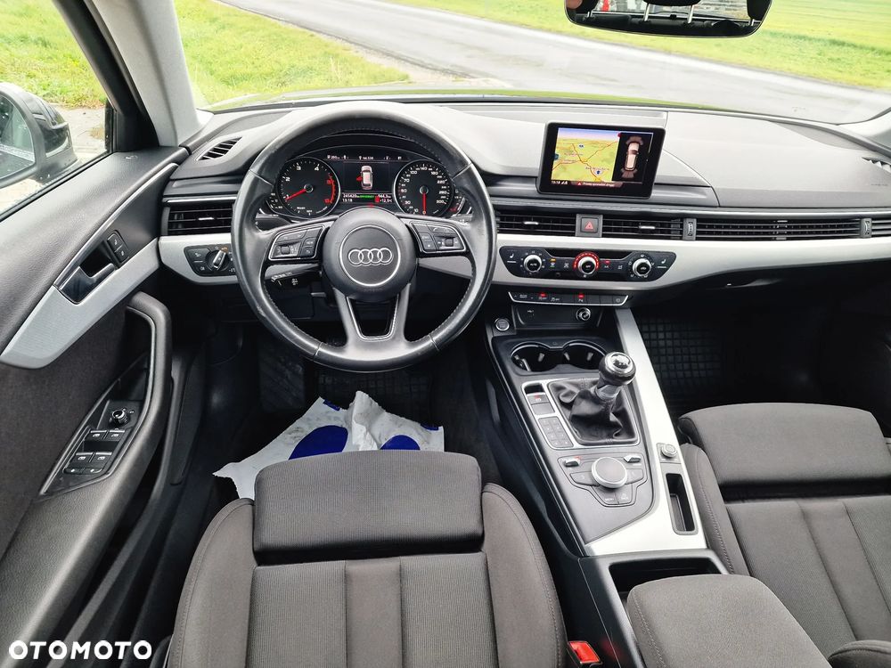 Audi A4 Avant 2.0 TDI DPF clean diesel S line Sportpaket - 23