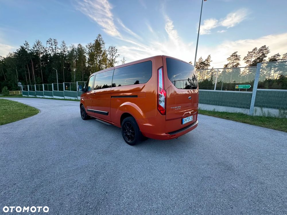 Ford Tourneo Custom - 31