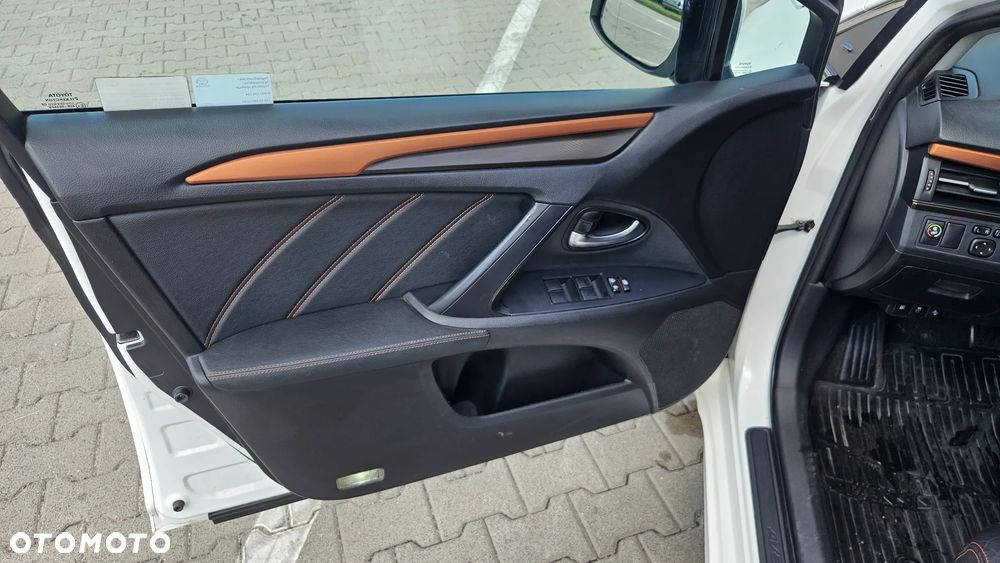 Toyota Avensis 1.8 Prestige MS - 16