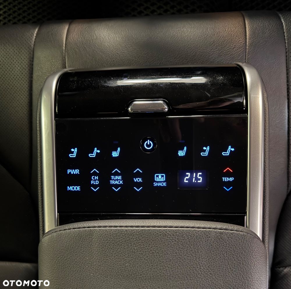 Toyota Camry 2.5 Hybrid Executive CVT - 26