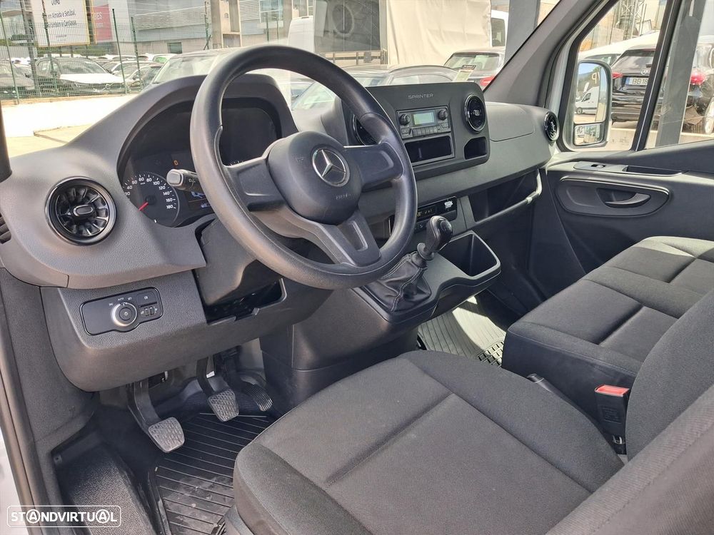 Mercedes-Benz Sprinter - 9