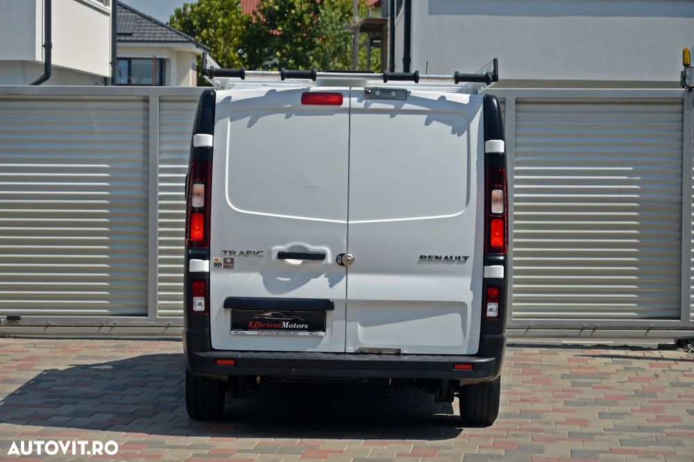 Renault Trafic - 23
