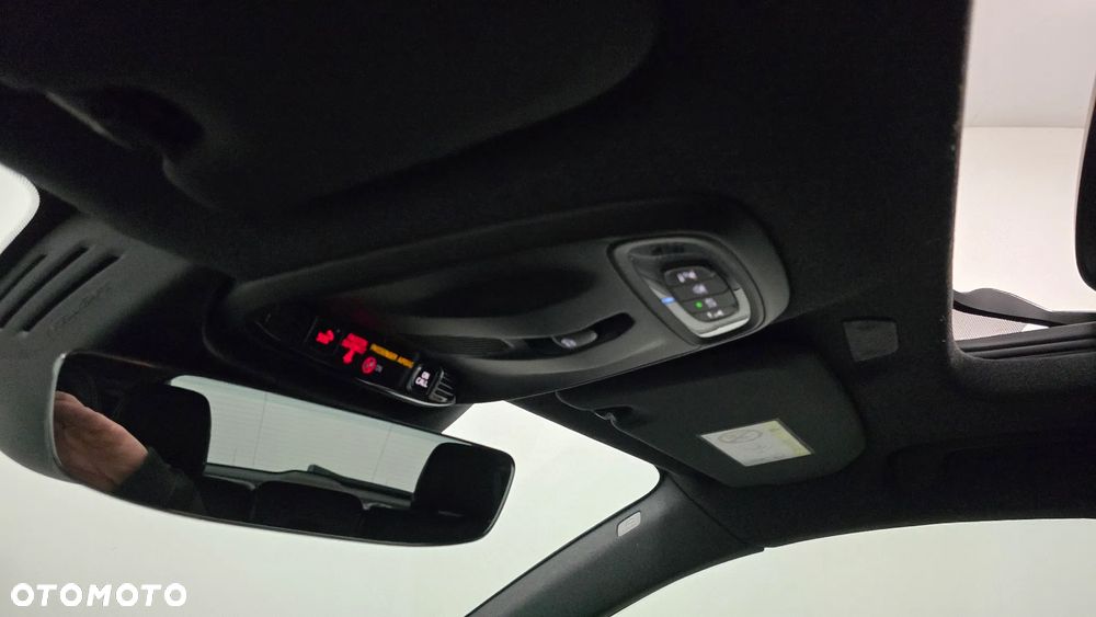 Volvo XC 40 D4 AWD Geartronic R-Design - 20