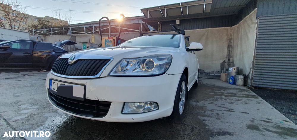 Skoda Octavia 1.6 TDI DPF Ambiente - 12