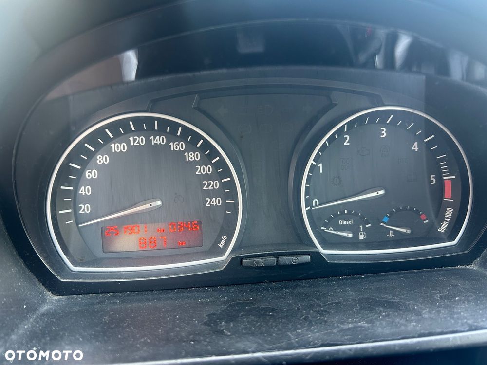 BMW X3 2.0d - 8