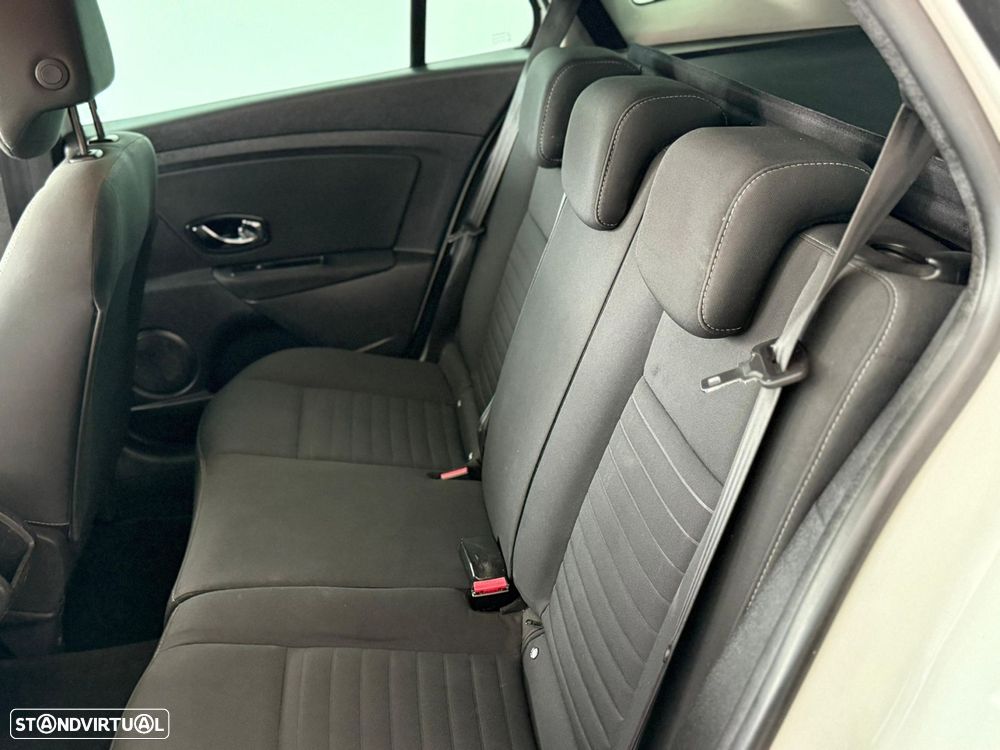 Renault Mégane Sport Tourer 1.2 TCE Limited SS - 5