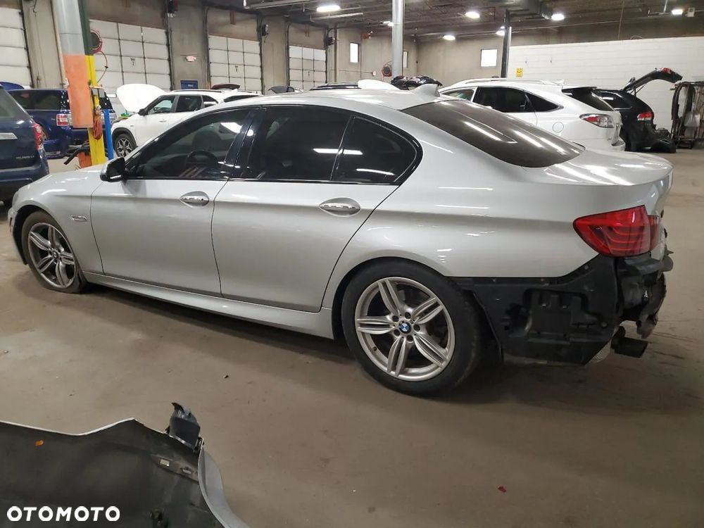 BMW Seria 5 535i xDrive Sport-Aut Luxury Line - 4