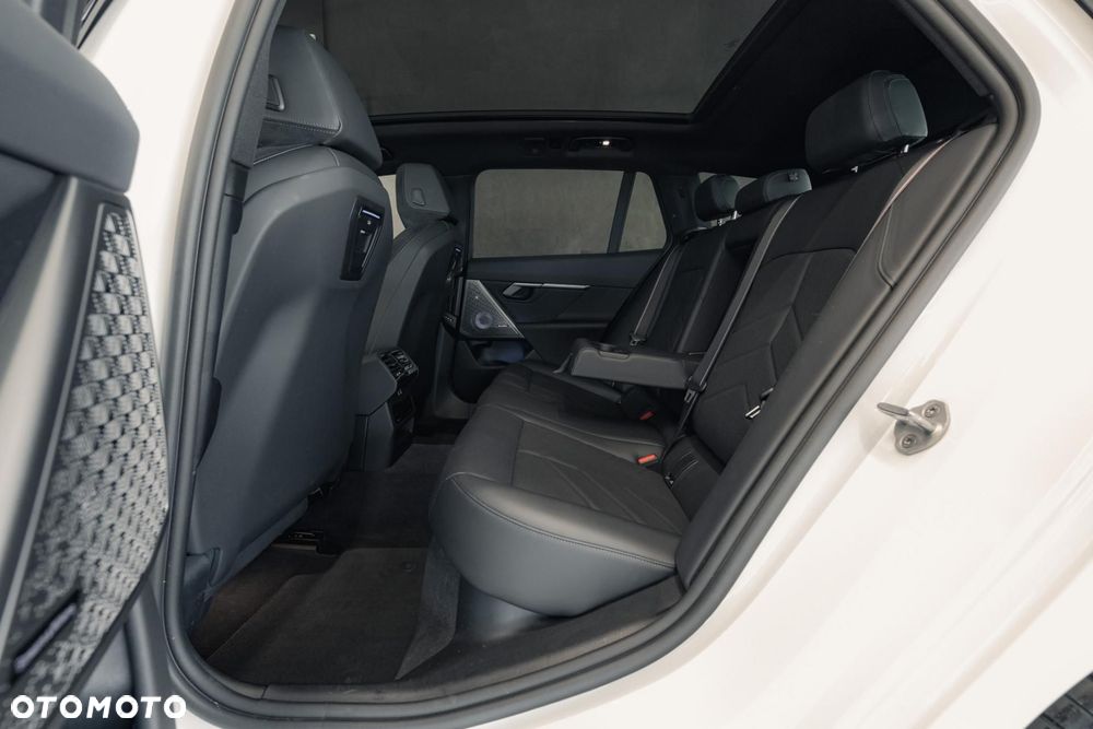 BMW i5 - 15