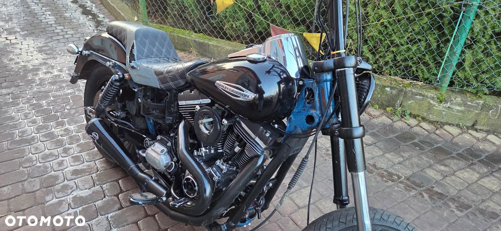 Harley-Davidson Dyna Street Bob - 7