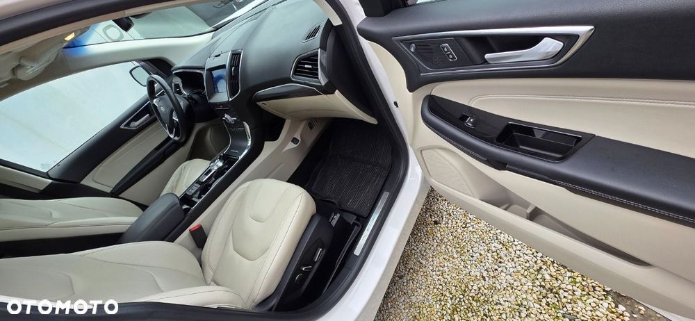Ford Edge - 15
