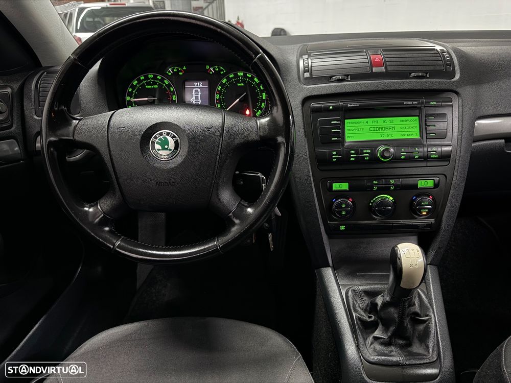 Skoda Octavia 1.9 TDI Sportline - 21