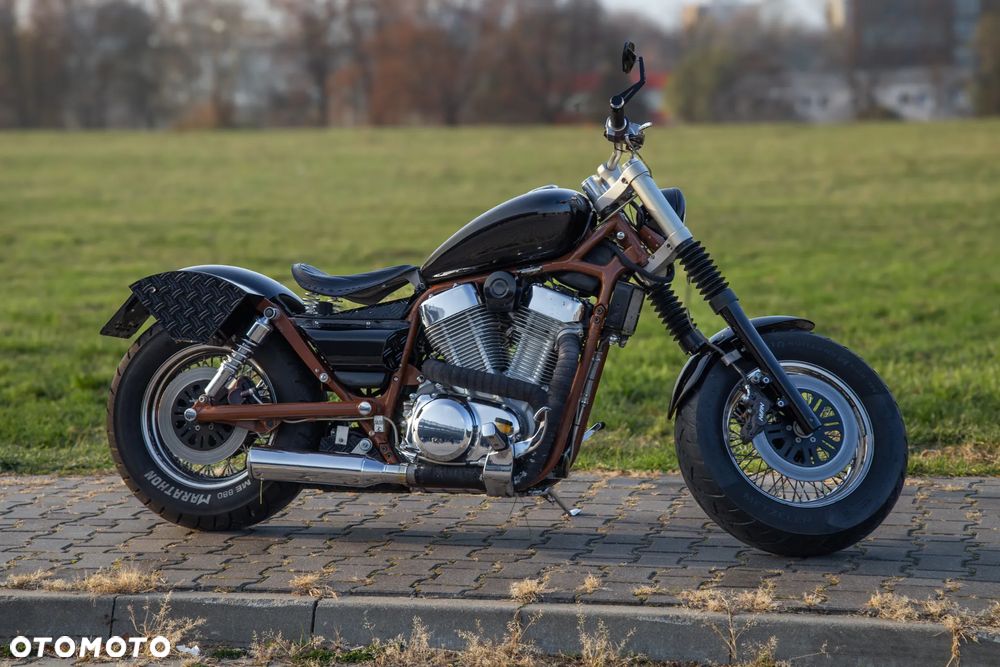 Suzuki Intruder - 2