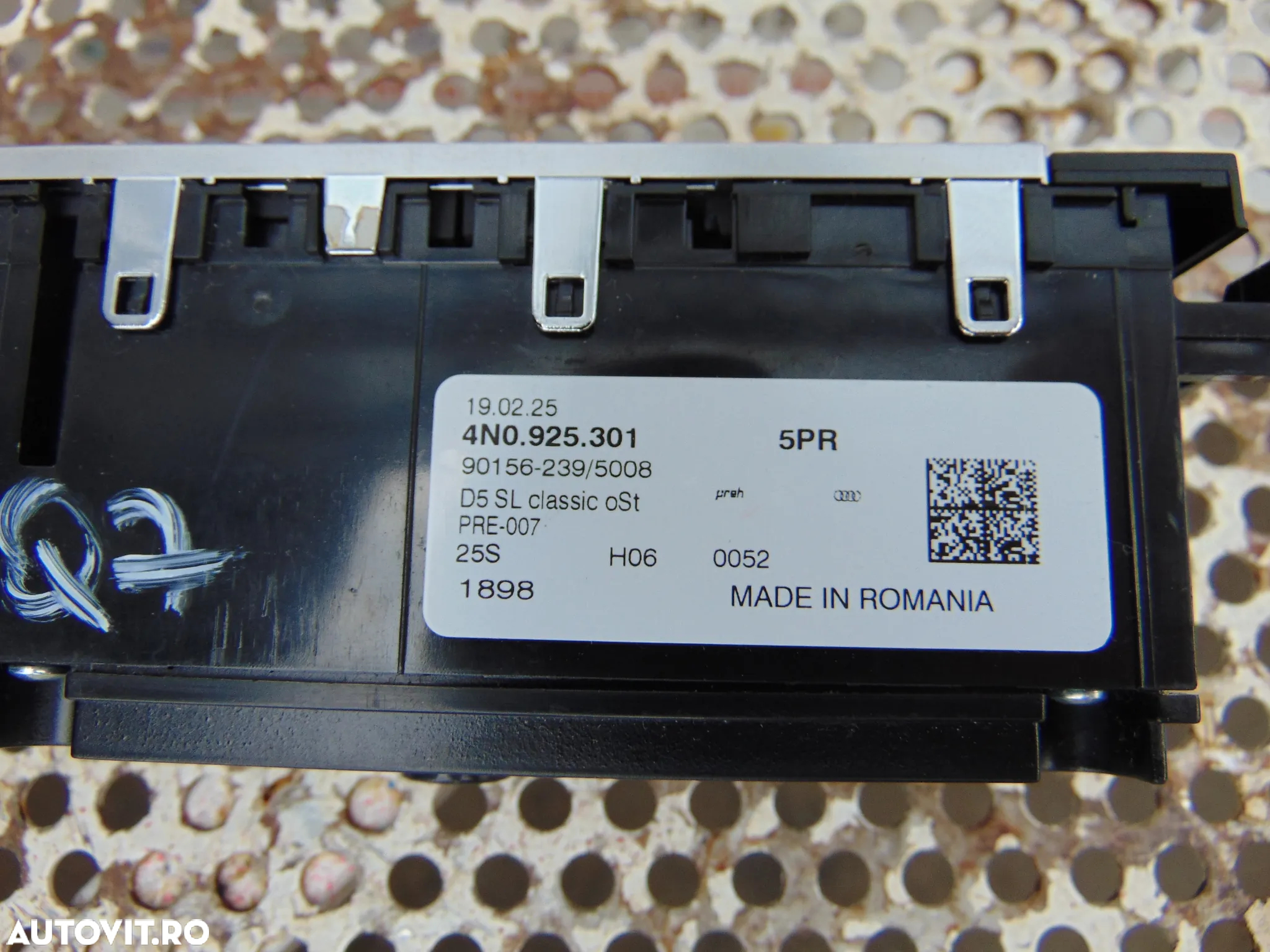 Comenzi lumini switch Audi e-tron q8 q7 panou comenzi lumini butoane drive select a8 switch cod 4n0925301 avarii dezaburire - 2