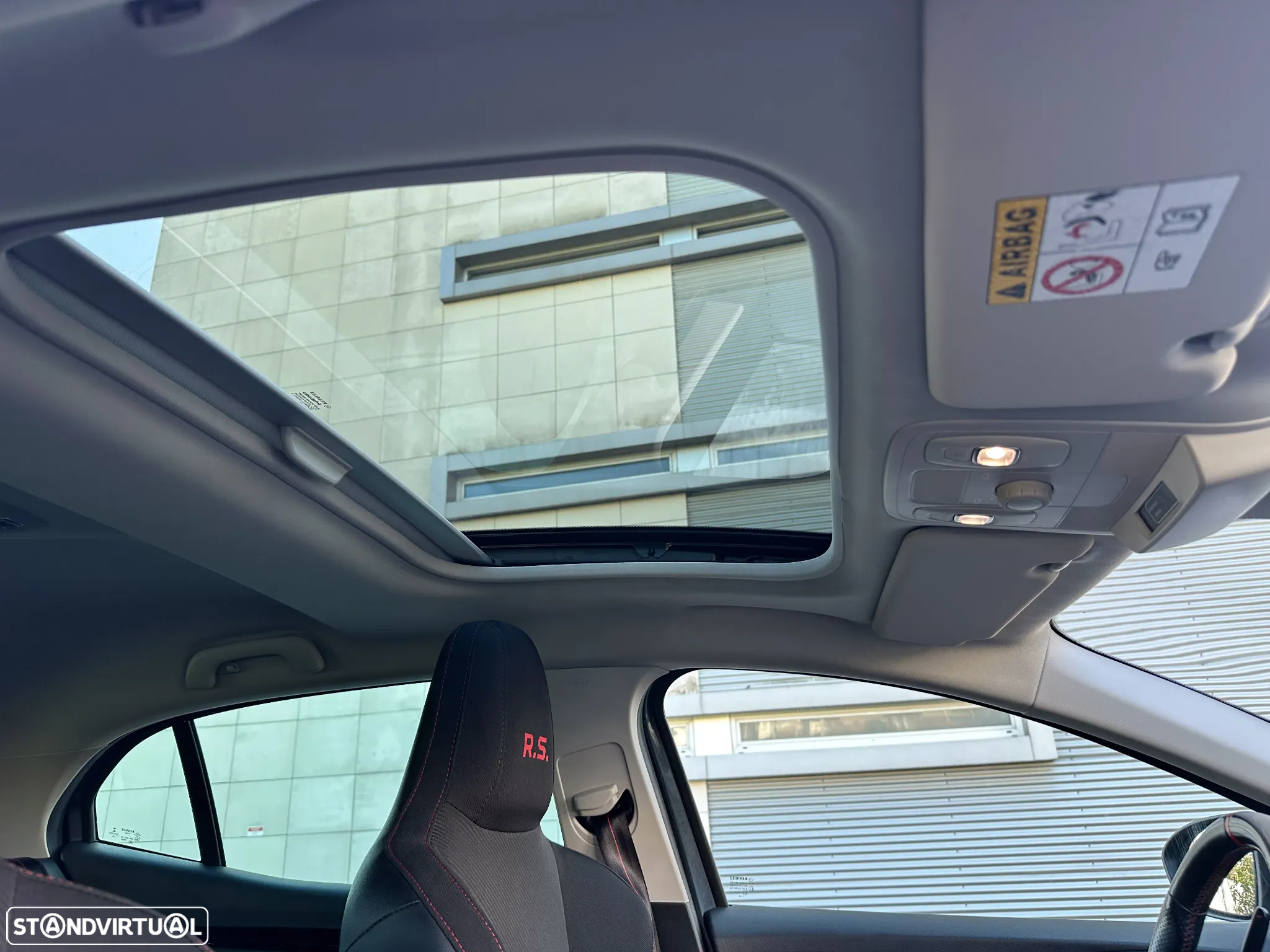 Renault Mégane 1.8 TCe R.S. EDC - 12