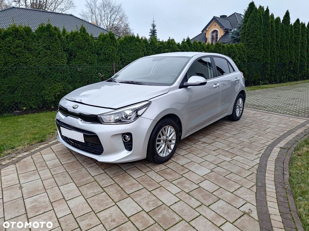 Kia Rio - 1