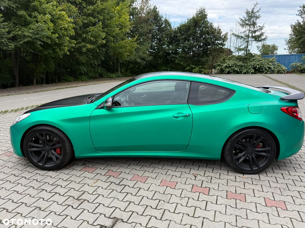 Hyundai Genesis Coupe - 5