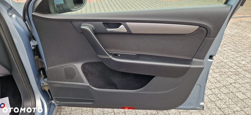 Volkswagen Passat 2.0 TDI Highline - 13