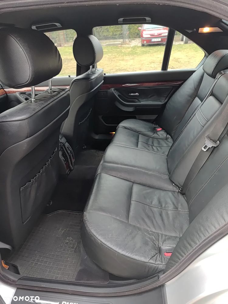 BMW Seria 7 740i - 7