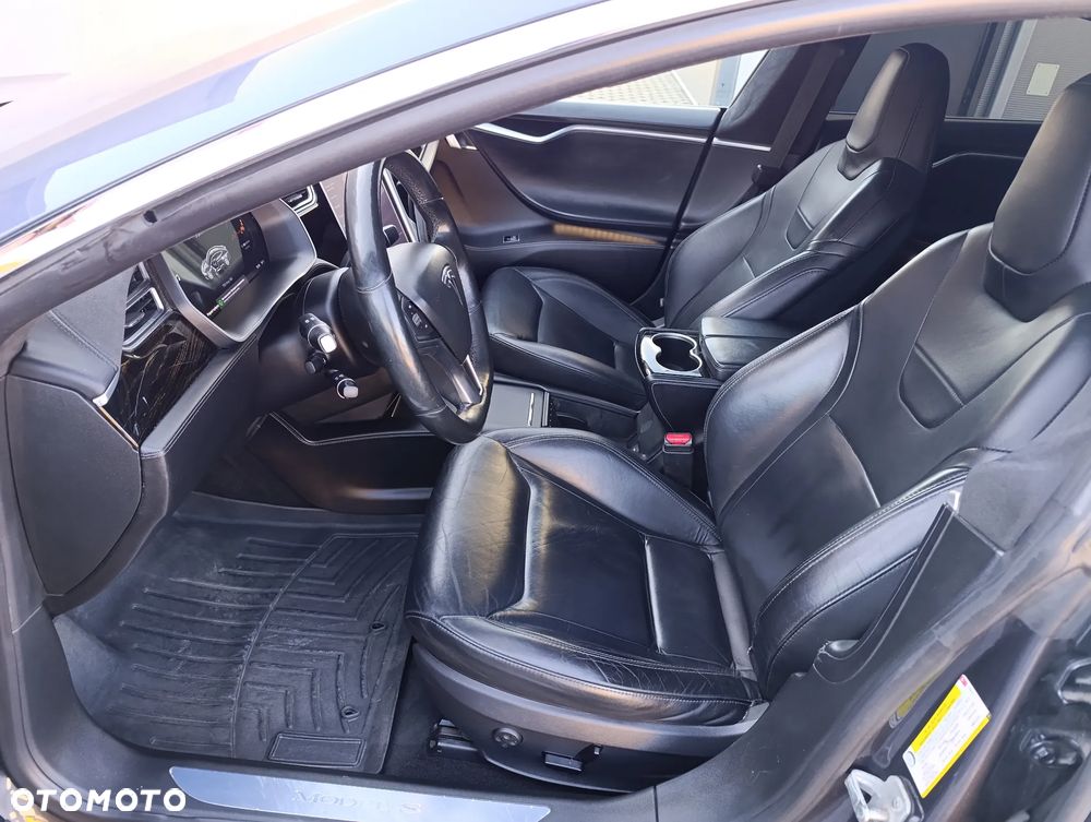 Tesla Model S - 19