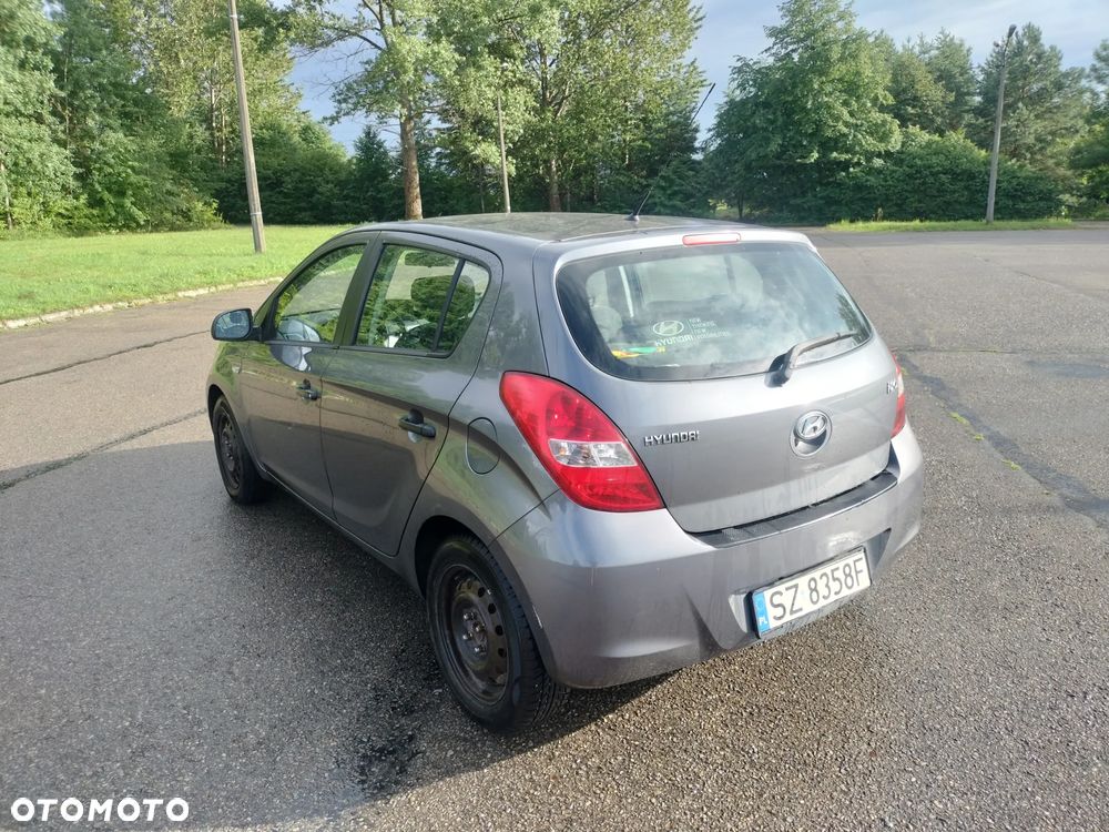 Hyundai i20 1.2 Classic + - 6