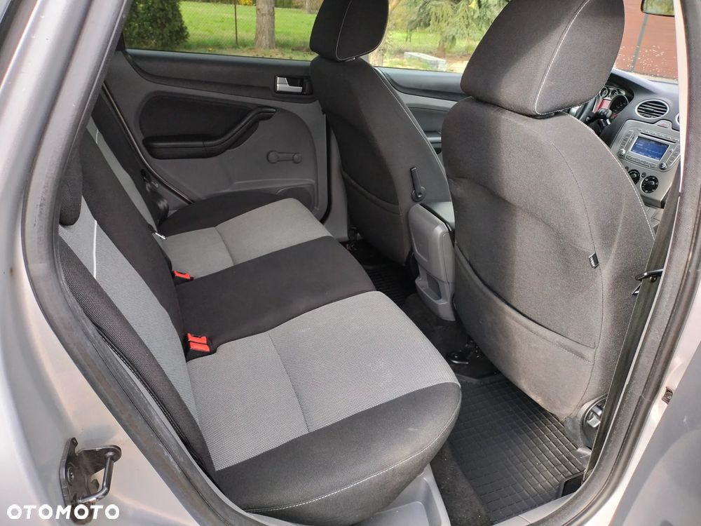 Ford Focus 1.6 TDCi FX - 12