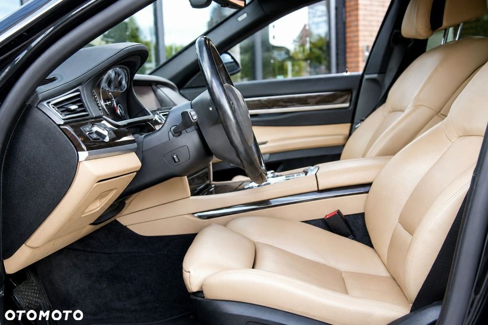 BMW Seria 7 2010
