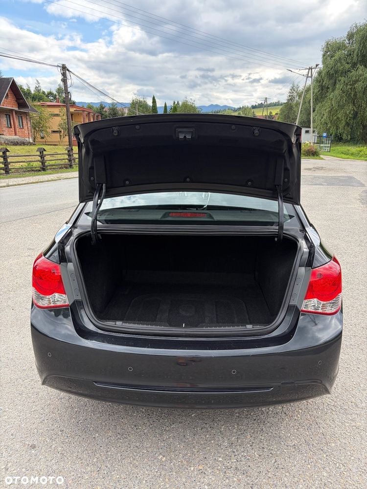 Chevrolet Cruze 1.6 LT+ - 12