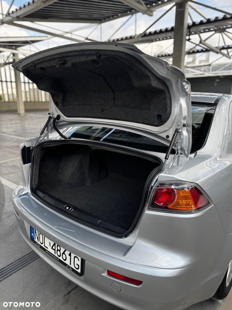 Mitsubishi Lancer 1.6 ClearTec Invite - 31